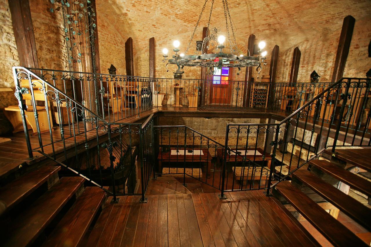 Chateau Krakovany Экстерьер фото