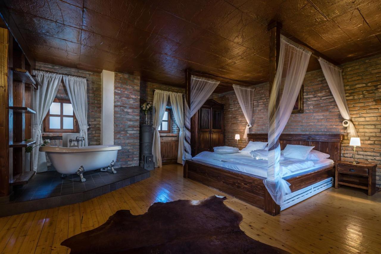 Chateau Krakovany Экстерьер фото